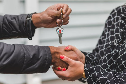 More Homeowners Cash Out as Property Prices Peak