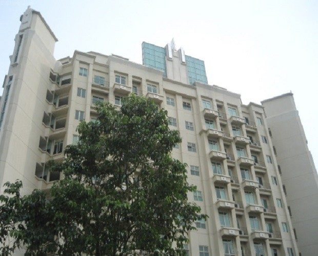 Balmoral 8 — exterior