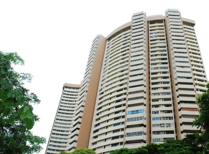Cairnhill Plaza — exterior