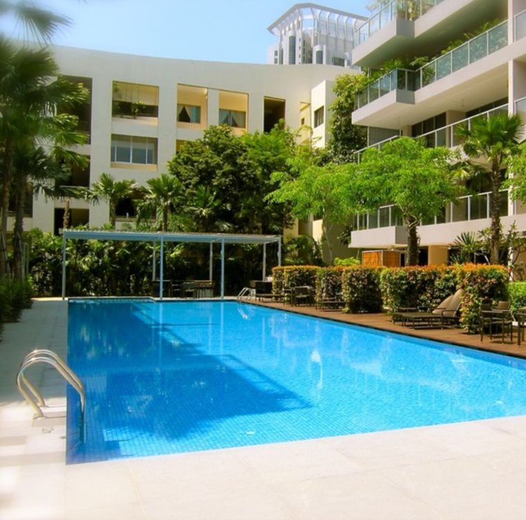 Breeze By The East — exterior